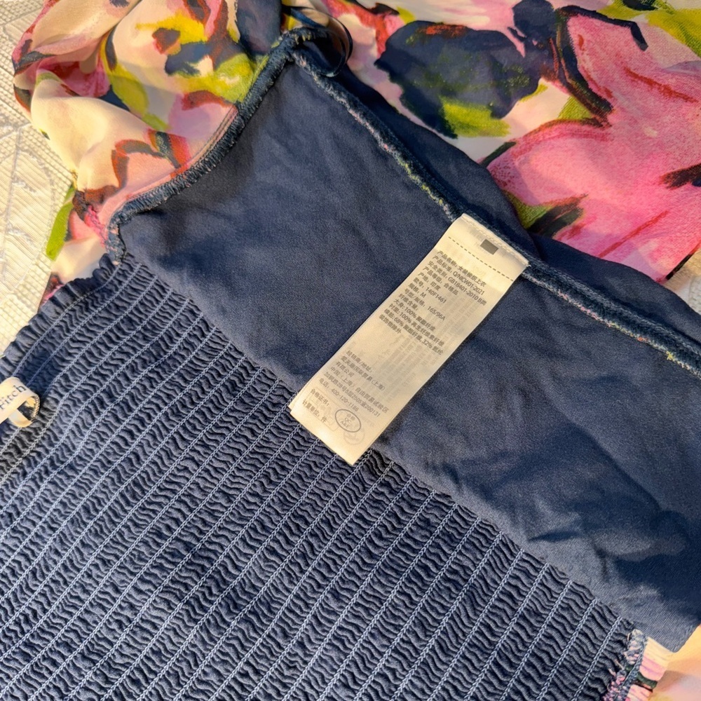 Abercrombie & Fitch Multicolor Floral Ruched Blouse Size Medium - Picture 11 of 11